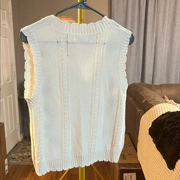 Anniewear Cream Cable-Knit Vest with Pink Floral Embroidery - Picture 2 of 3